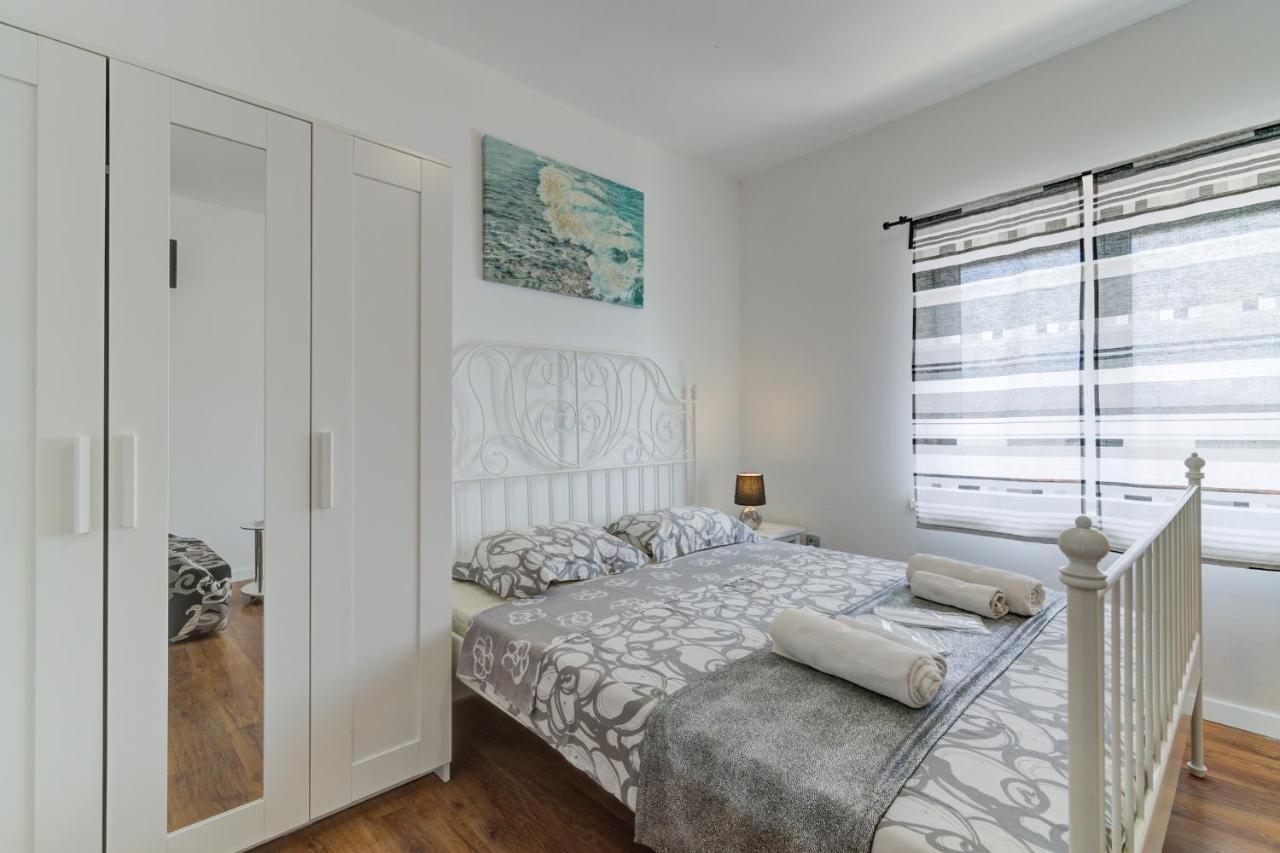 Lovely Apartments Senj Сен Екстериор снимка